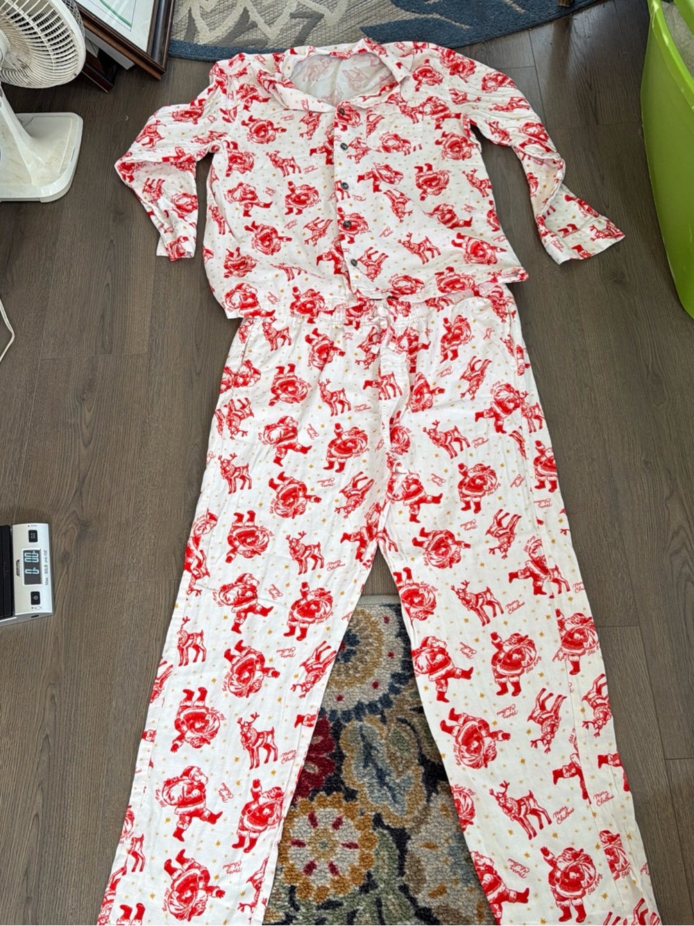 Old Navy Red & White Holiday Pajama Set - Christmas Flannel Santa Reindeer XL
